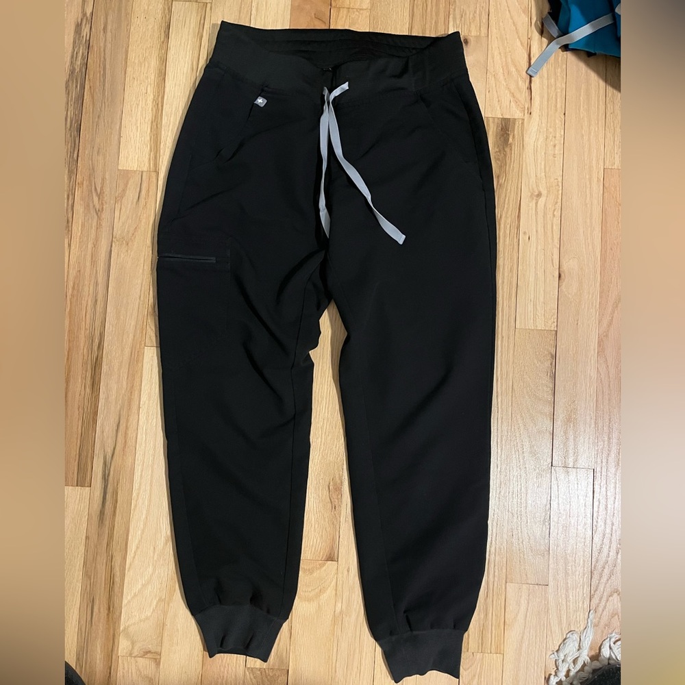 figs black jogger scrub pants